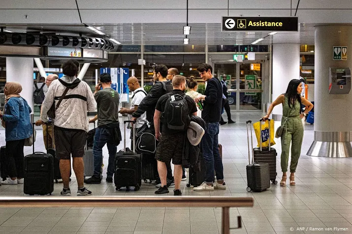 staking cateraar op schiphol deels verboden