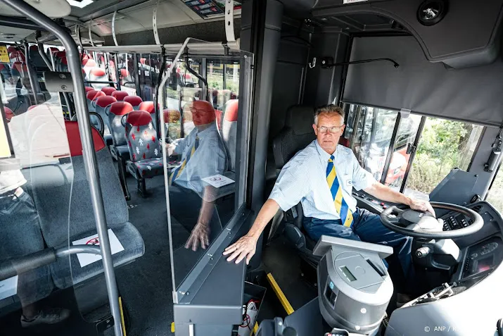 staking medewerkers streekbussen en regionale treinen