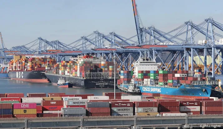 staking truckchauffeurs bedreigt transport havens in zuid korea