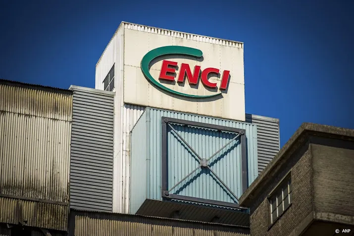 stakingen in de maak bij beton en cementbedrijven mebin en enci