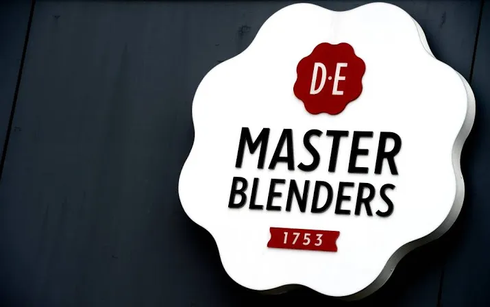stakingsdreiging bij douwe egberts