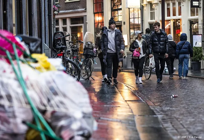 stakingsweek afval carnaval den bosch en maastricht blijft liggen