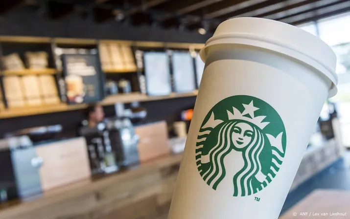 starbucks boekt hogere omzet door duurdere kopjes koffie