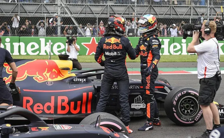 startinstructie voor verstappen en ricciardo