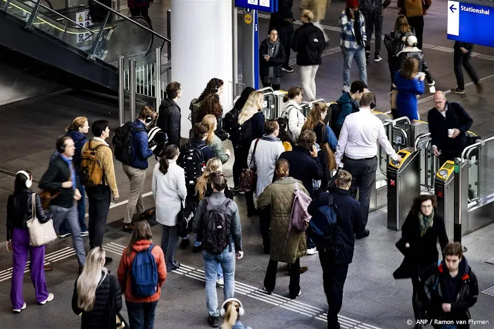 station den haag centraal ontruimd
