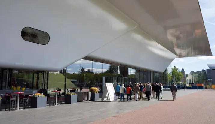 stedelijk mag kandinsky houden