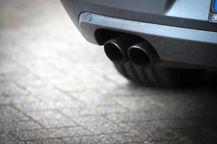 stedelingen willen af van vervuilende autos