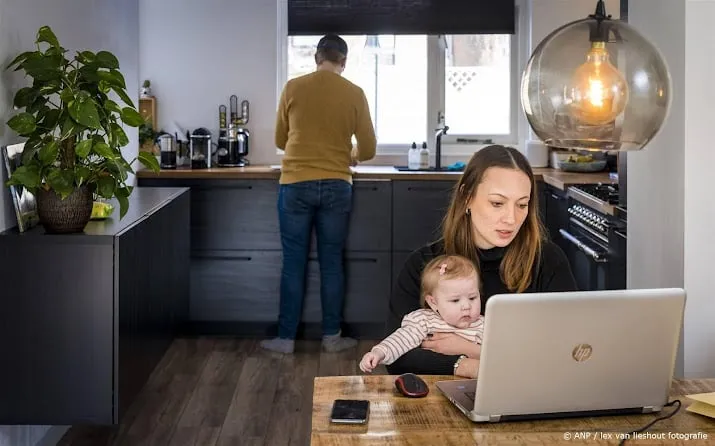 steeds minder gezinnen met alleen een werkende vader