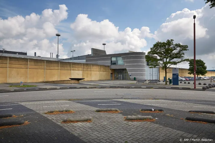 steekpartij in gevangenis nieuwegein
