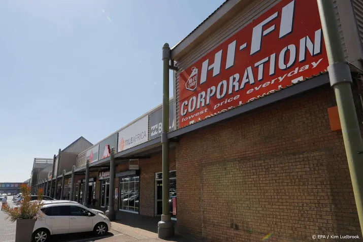steinhoff bazen bliezen winsten op