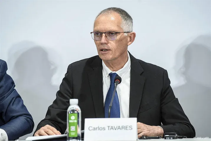 stellantis overweegt minder stekkerautos te maken in china