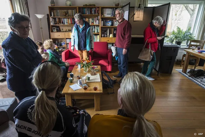 stemmen op kleinste stembureau gaat voortreffelijk