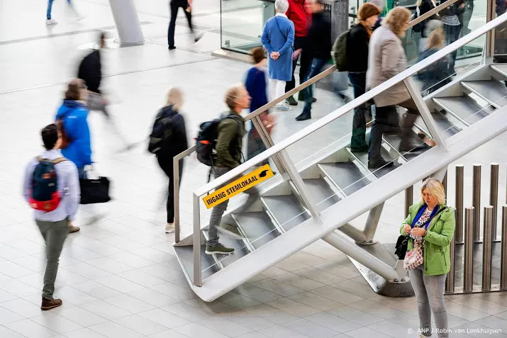 stemmen op stations gaat soepeltjes