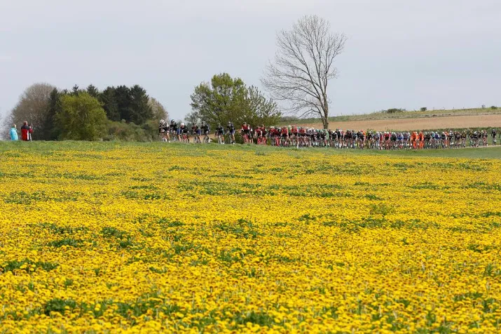 sterk veld in gold race met gewijzigde finale