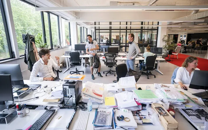 sterke stijging cao lonen toch historisch koopkrachtverlies