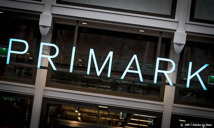 sterke verkoop bij kledingketen primark in kerstperiode