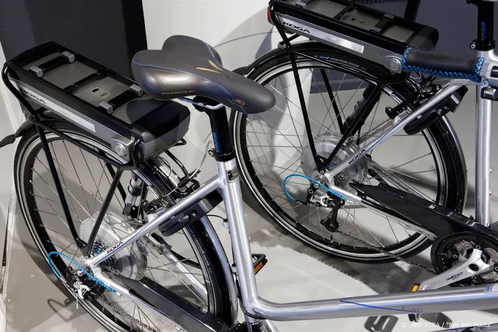 sterke verkoop elektrische snorfietsen en e bikes door corona