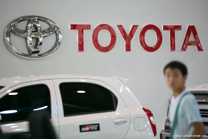 sterke verkoop toyota ondanks problemen door chiptekorten