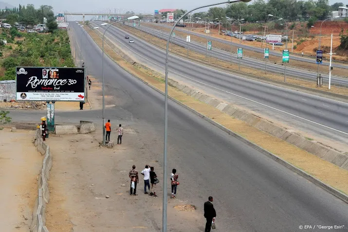 sterkste krimp economie nigeria in tien jaar door crisis