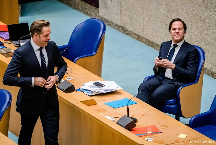 steun voor coronabeleid regering loopt terug