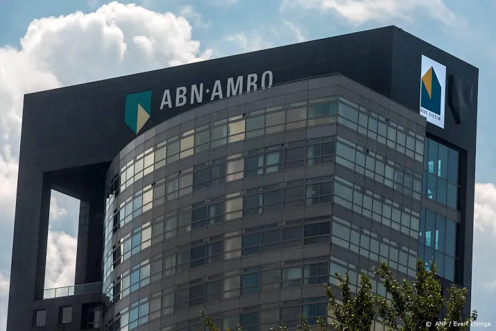 stevige winstdaling voor abn amro