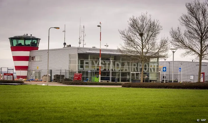 stichting wil oekraiense chauffeurs opvangen op lelystad airport