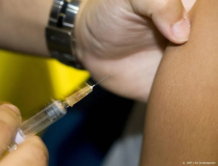 stoffen van cocaine en heroine in injectienaald op haags festival