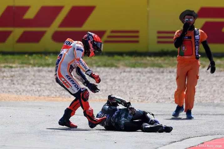 straf en mogelijk handbreuk geplaagde motorracer marquez