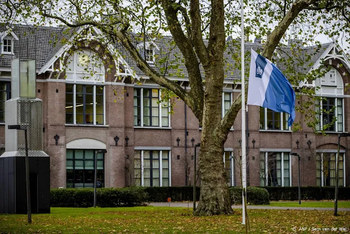 strafrechtelijk onderzoek naar dodelijke steekpartij tbs kliniek