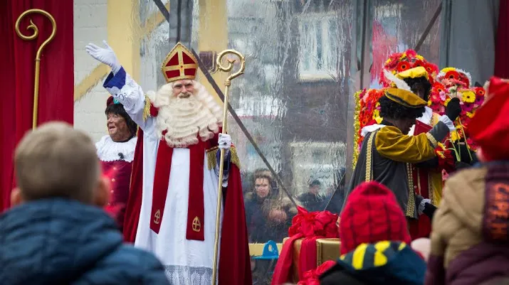 stralend weer bij intocht sinterklaas