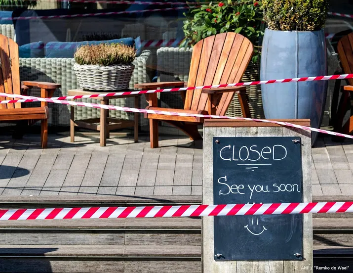 strandtenthouders in problemen door now regeling