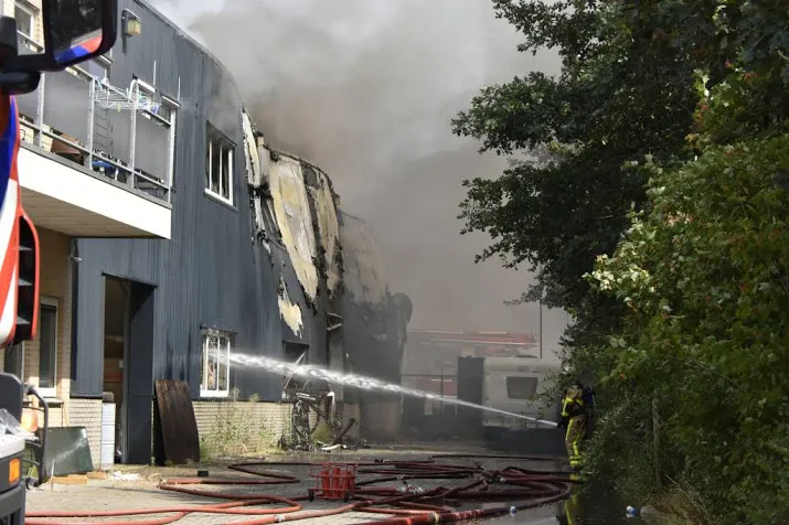 straten in nunspeet ontruimd om giftige rook