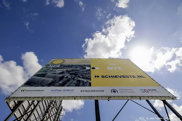 streep door plan bouw woningen gemeente schiedam