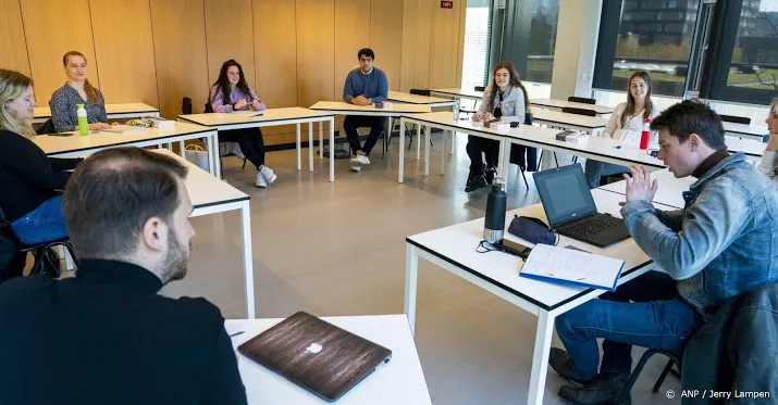 studenten nog altijd geen duidelijkheid over komend collegejaar