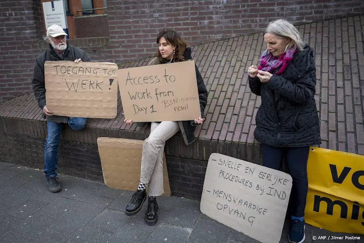 studie laten werken asielzoekers levert veel geld op