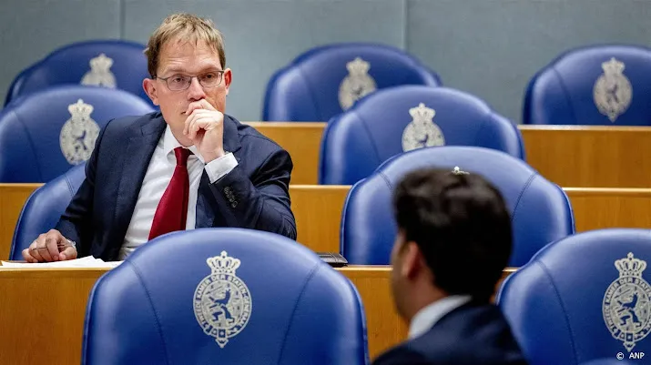 studie tienduizenden radicale tweets met tribunalen en heks