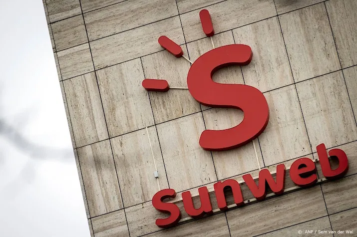 sunweb laat keuze over vakantie in oranje gebied aan reizigers