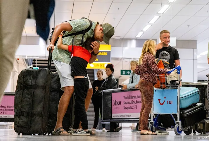 sunweb vliegt dinsdag weer met vakantiegangers naar rhodos