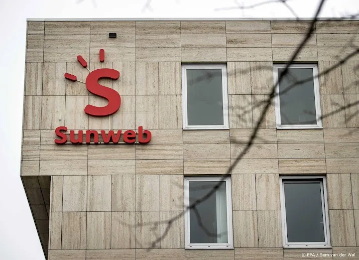 sunweb woedend op schiphol nog geen duidelijkheid voor klant