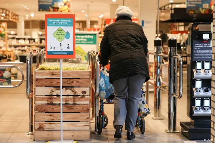 supermarkten beginnen maandag met verplichte ouderenuren