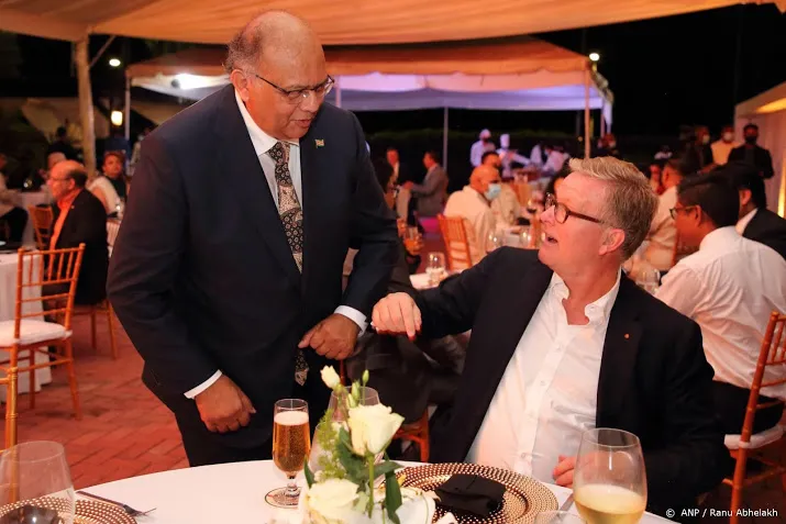 surinaamse ambassadeur kan aan de slag in nederland