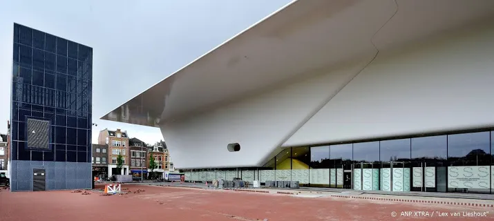 surinaamse kunst centraal in stedelijk