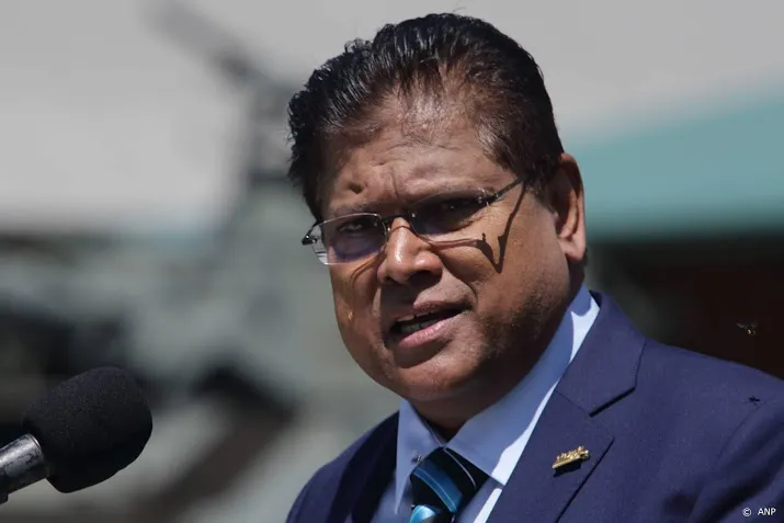 suriname neemt nieuwe maatregelen om munt te stabiliseren