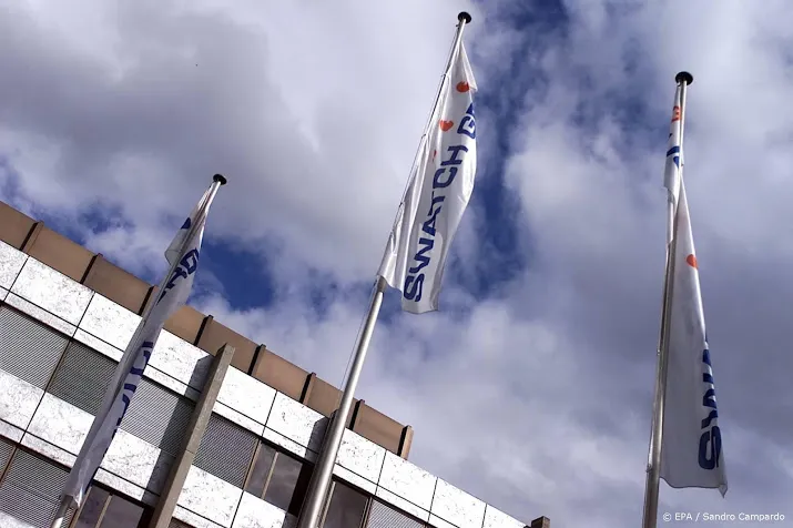 swatch klaagt over smartwatches samsung