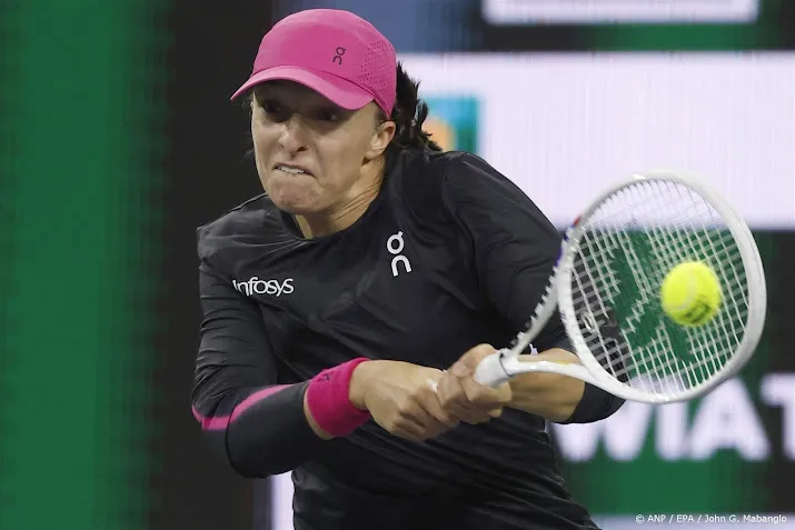swiatek na zege nu in kraker tegen wozniacki in indian wells