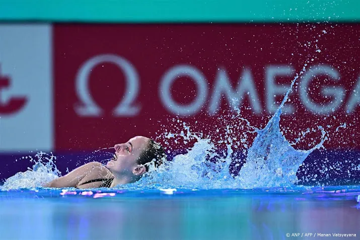 synchroonzwemster steenbeek tiende in wk finale