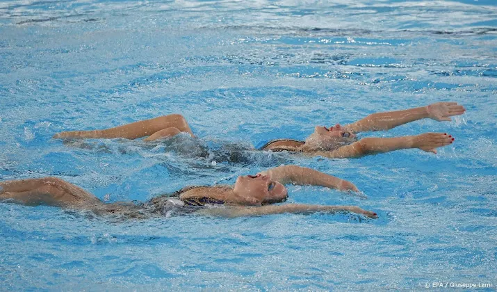 synchroonzwemsters veroveren zilver bij europese spelen
