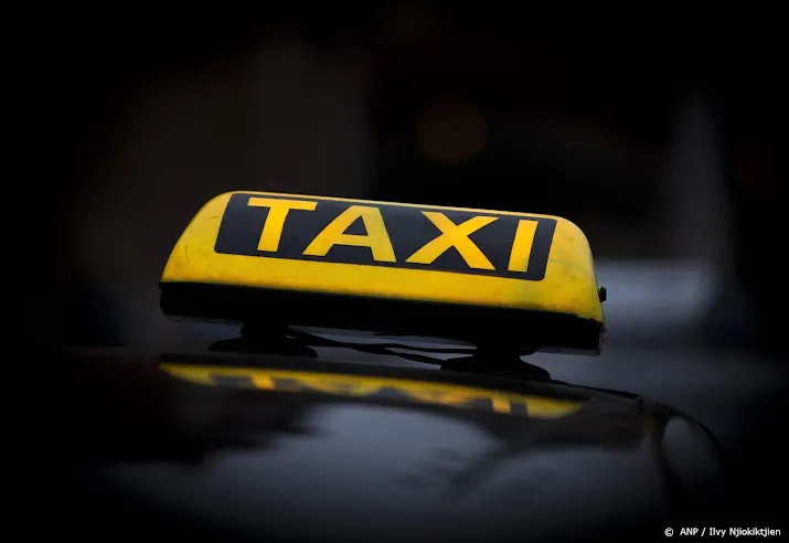 taxi op veel vliegvelden fors duurder schiphol is uitzondering