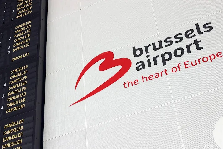 taxichauffeurs vliegveld brussel gaan staken om examen nederlands
