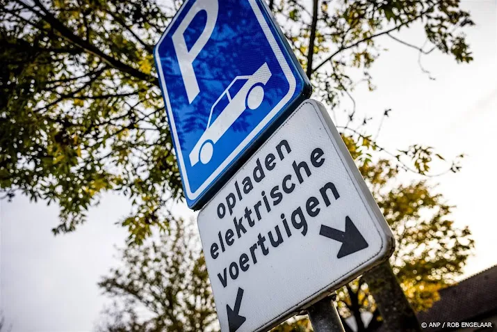 te weinig laadpunten stekkerautos in eu zegt autobranche